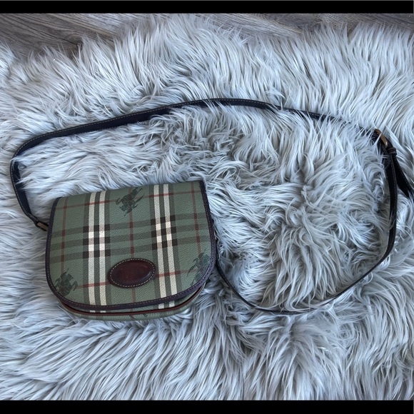 Burberry Handbags - "Rare" Vintage Burberry Crossbody NovaCheck